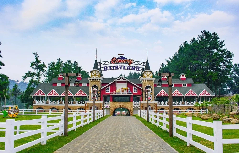 Cimory Dairyland Puncak in Bogor Pictures