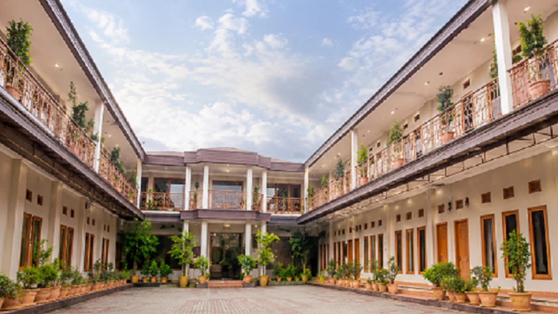 Hotel Amarsya Cisarua Puncak
